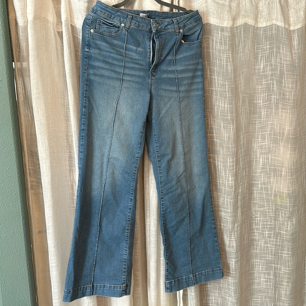 Time & Tru wide leg jeans. Size 12
